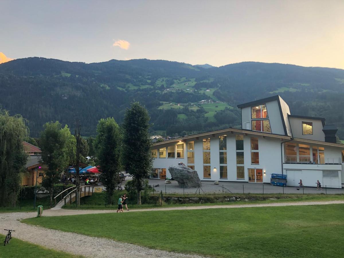 Zillergluckhutte - 5 Sterne Camping Aufenfeld Hotel Aschau Im Zillertal Luaran gambar